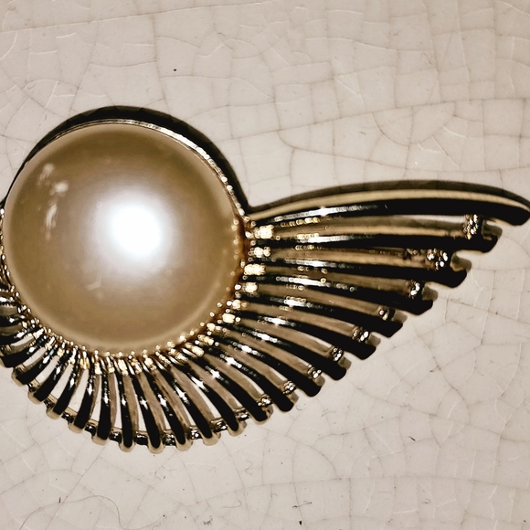 Vintage 1950s Sarah Conventry Large Pearl Flight Brooch, coastal grandma, estate - Picture 5 of 6
